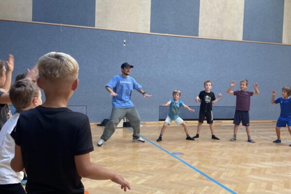 7A912517-850B-46F5-B00A-558E52CFBE20